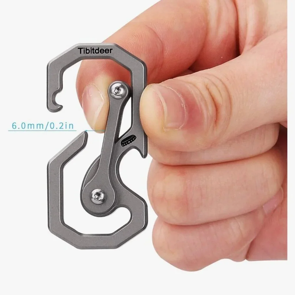 Tibitdeer holds keys